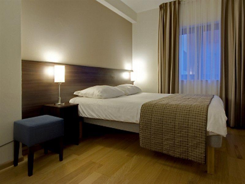 Hotel Hubert Grand Place 4*