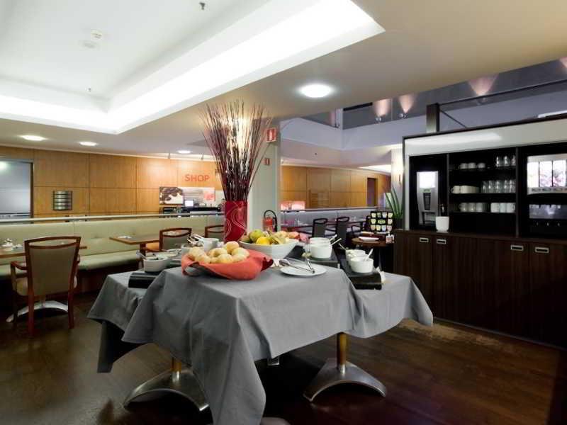 Hubert Grand Place Hotel 4*