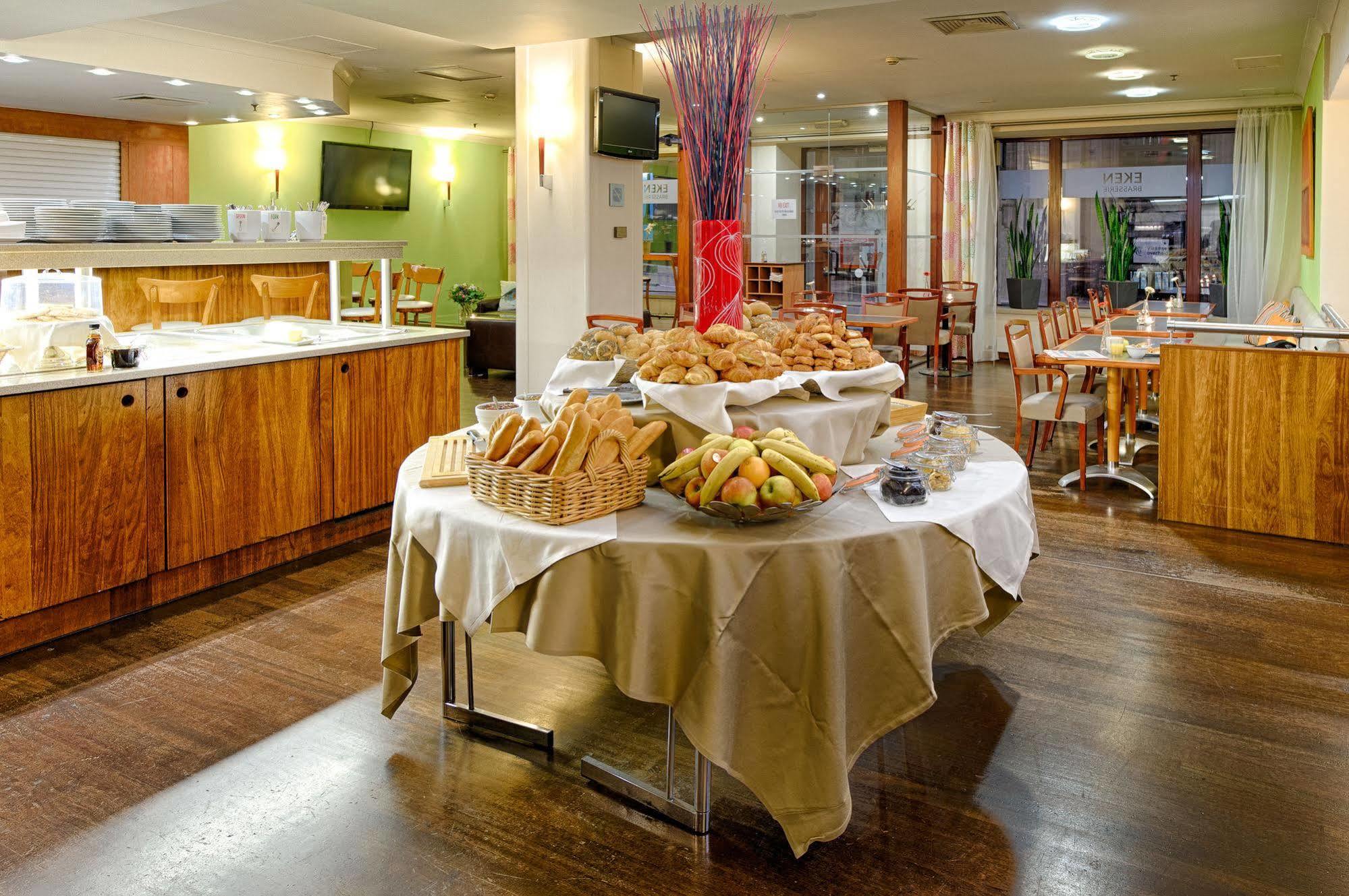 Numa Royal Galleries Aparthotel 4*